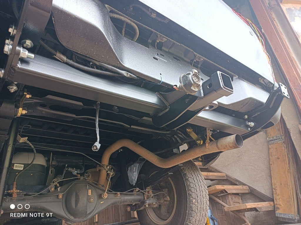 Pare-chocs arrière en acier Toyota Hilux 7 N25/N2