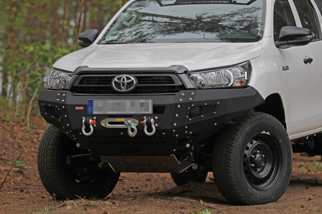 Seilwindenstoßstange Toyota Hilux 8 REVO 2020+
