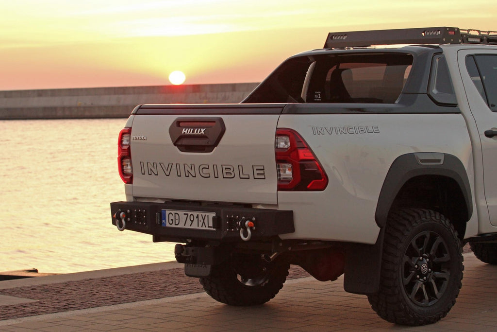 Stahl-Heckstoßstange Toyota Hilux 8 Revo