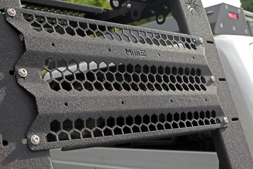 Bed Rack Mark II hoch für Pickups – offene Ladefläche mit Panels