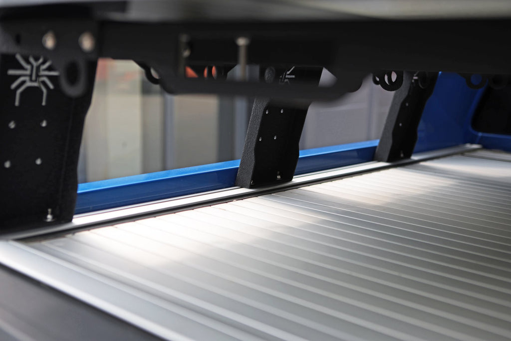 Bed Rack Mark II mittel kurz für Pickups – Rollo & Rollbar