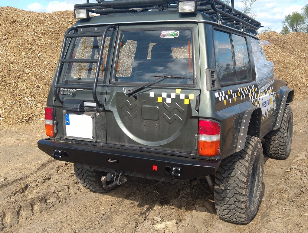 Stahl-Heckstoßstange Nissan Patrol Y60 3 Türer