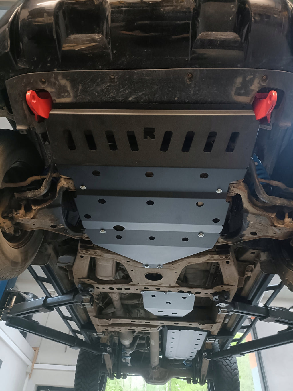 Unterfahrschutz Verteilergetriebe – Nissan Navara D23 (ab 2015)