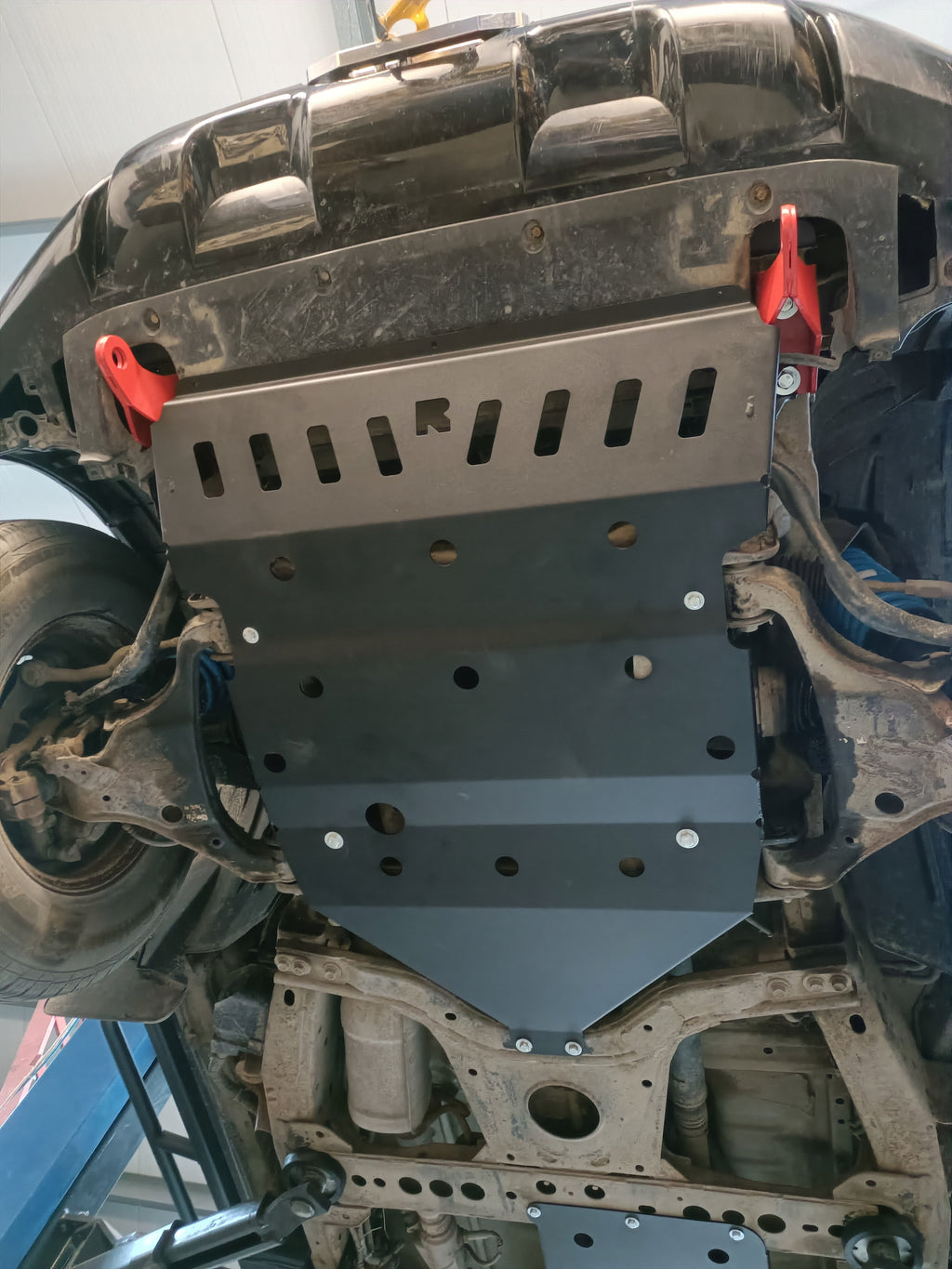 Unterfahrschutz Motor & Getriebe – Nissan Navara D23 (ab 2015)