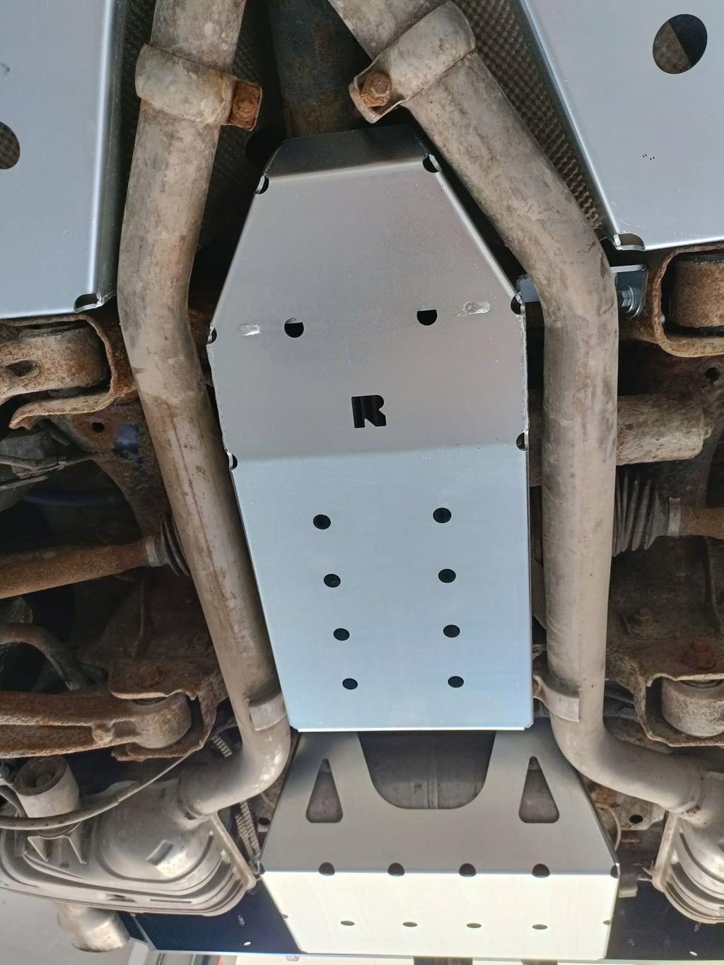 Underbody protection rear differential Mercedes-Benz ML W164