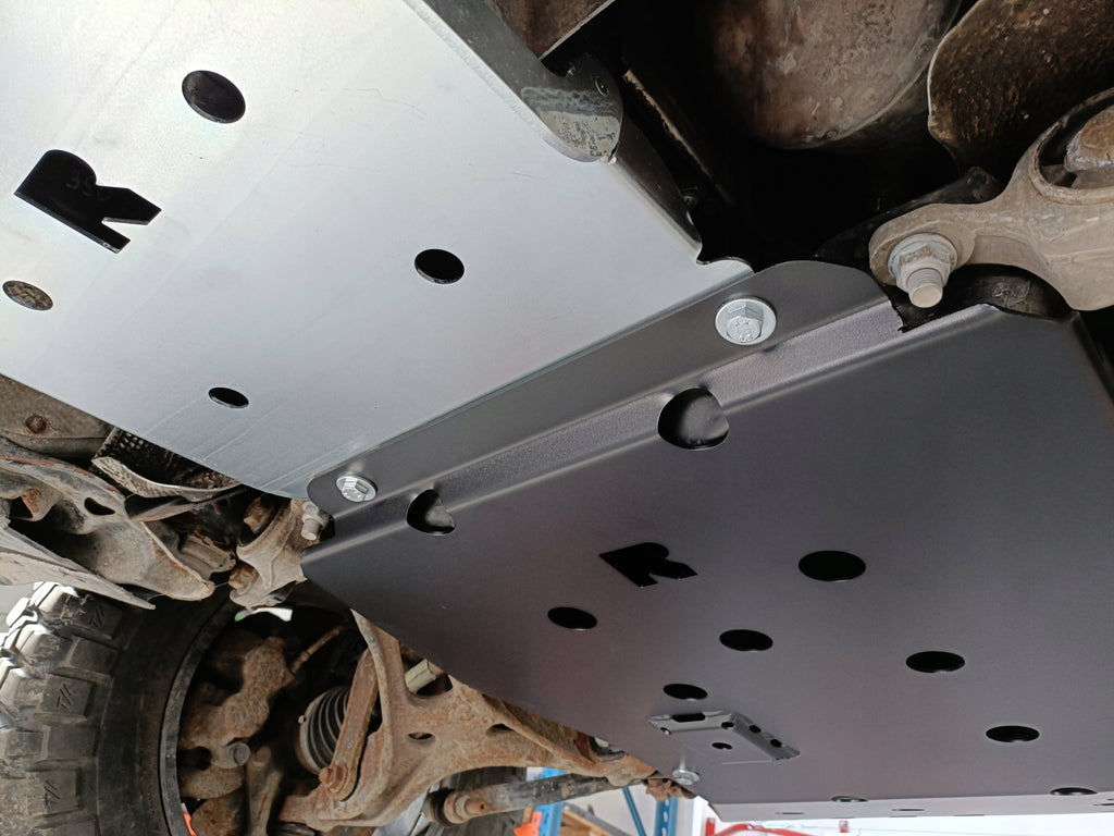 Protection sous moteur, essieu avant et carter d'huile – Mercedes-Benz ML W164 avec pare-chocs treuil