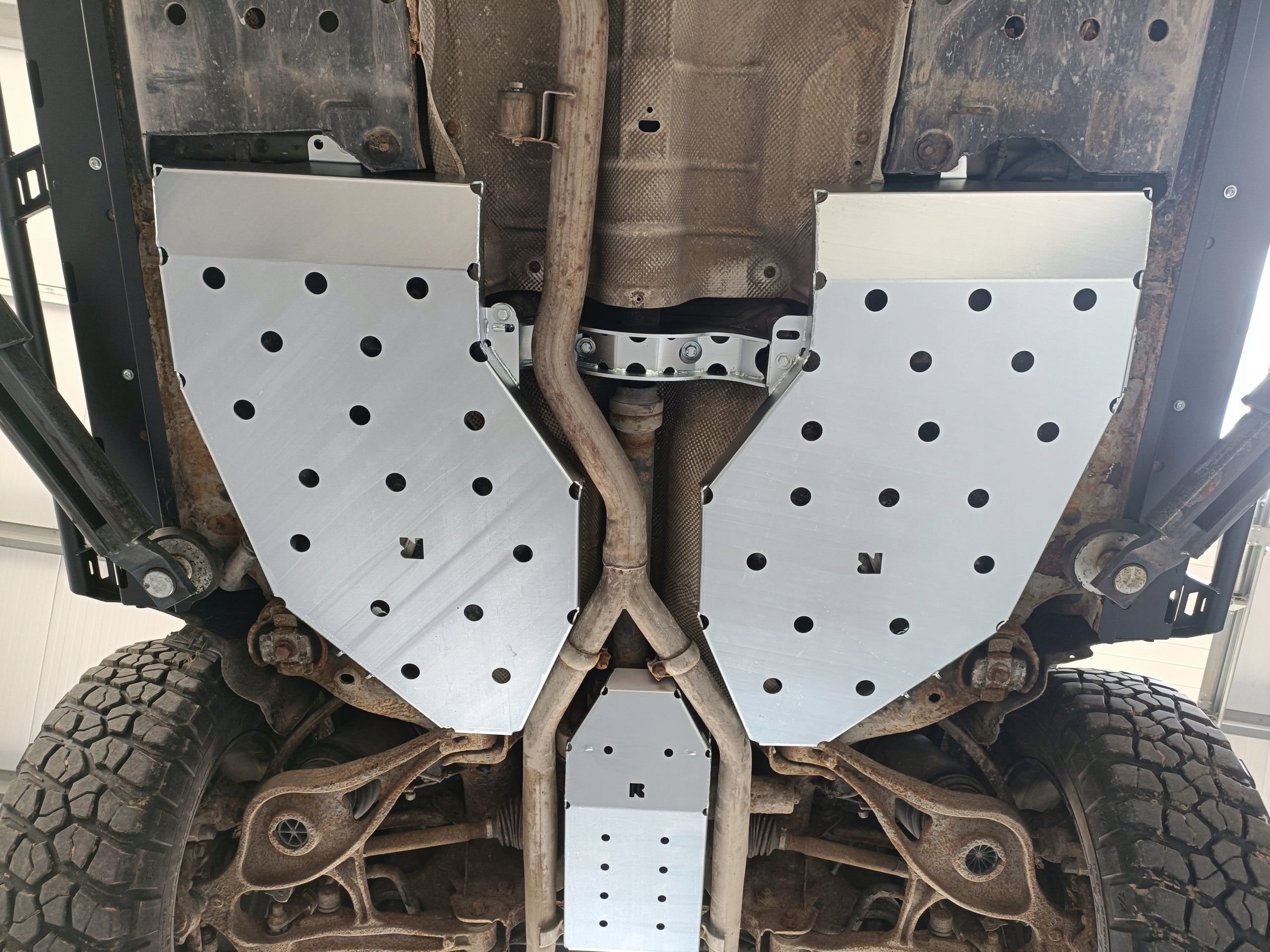 Unterfahrschutz Kraftstofftank Mercedes-Benz ML W164