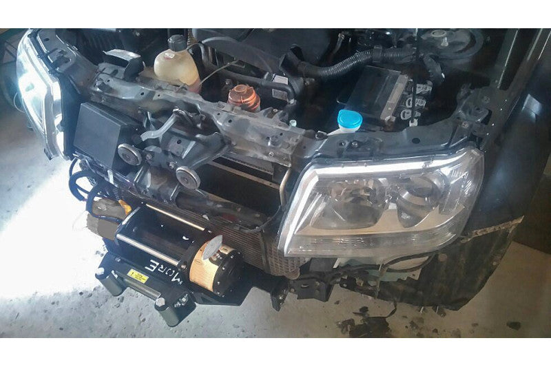 Plaque de montage pour treuil Suzuki Grand Vitara II 2005-2008
