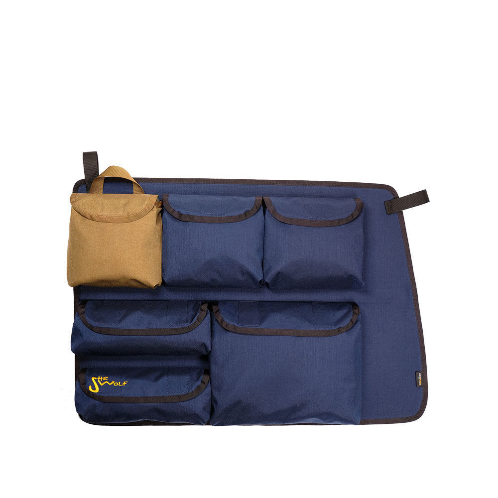 Window pocket organizer for the right side window of a VW T4 short wheelbase (with ventilation in the A-pillar) with removable pocket