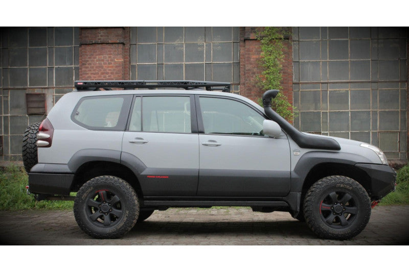 Stahl-Heckstoßstange Toyota Land Cruiser J120 lang – Befestigungsdetail