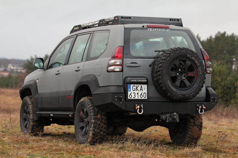 Stahl-Heckstoßstange Toyota Land Cruiser J120 J125 kurz – Seitenansicht