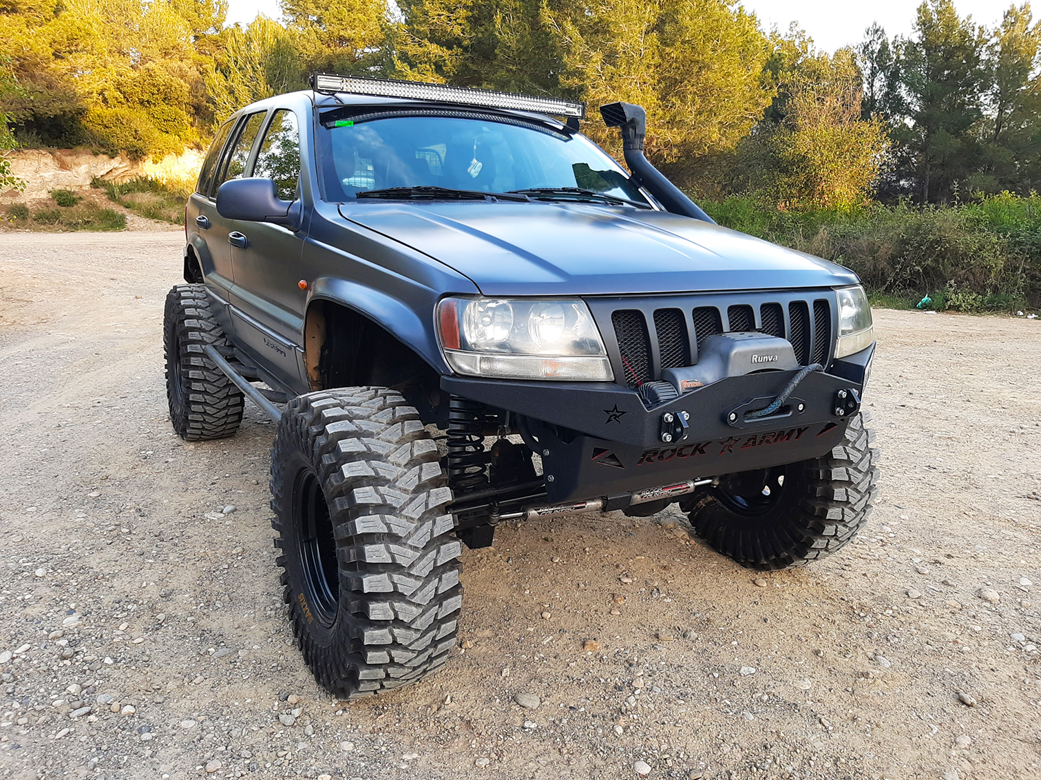 Winden Stoßstange Stahl Jeep Grand Cherokee WJ WG vorne XXT Winden Stoßstange Stahl Jeep Grand Cherokee WJ WG vorne XXT